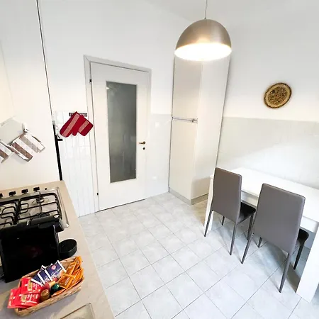 Casa Letizia All'arena - Parcheggio E Supermercato 아파트 *