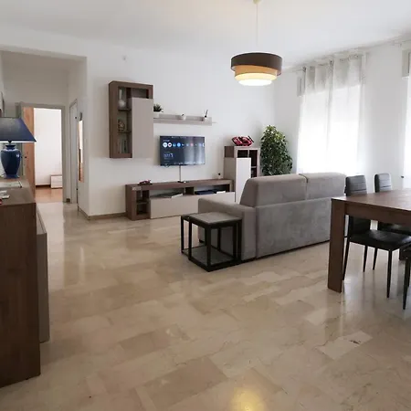 Casa Letizia All'arena - Parcheggio E Supermercato *